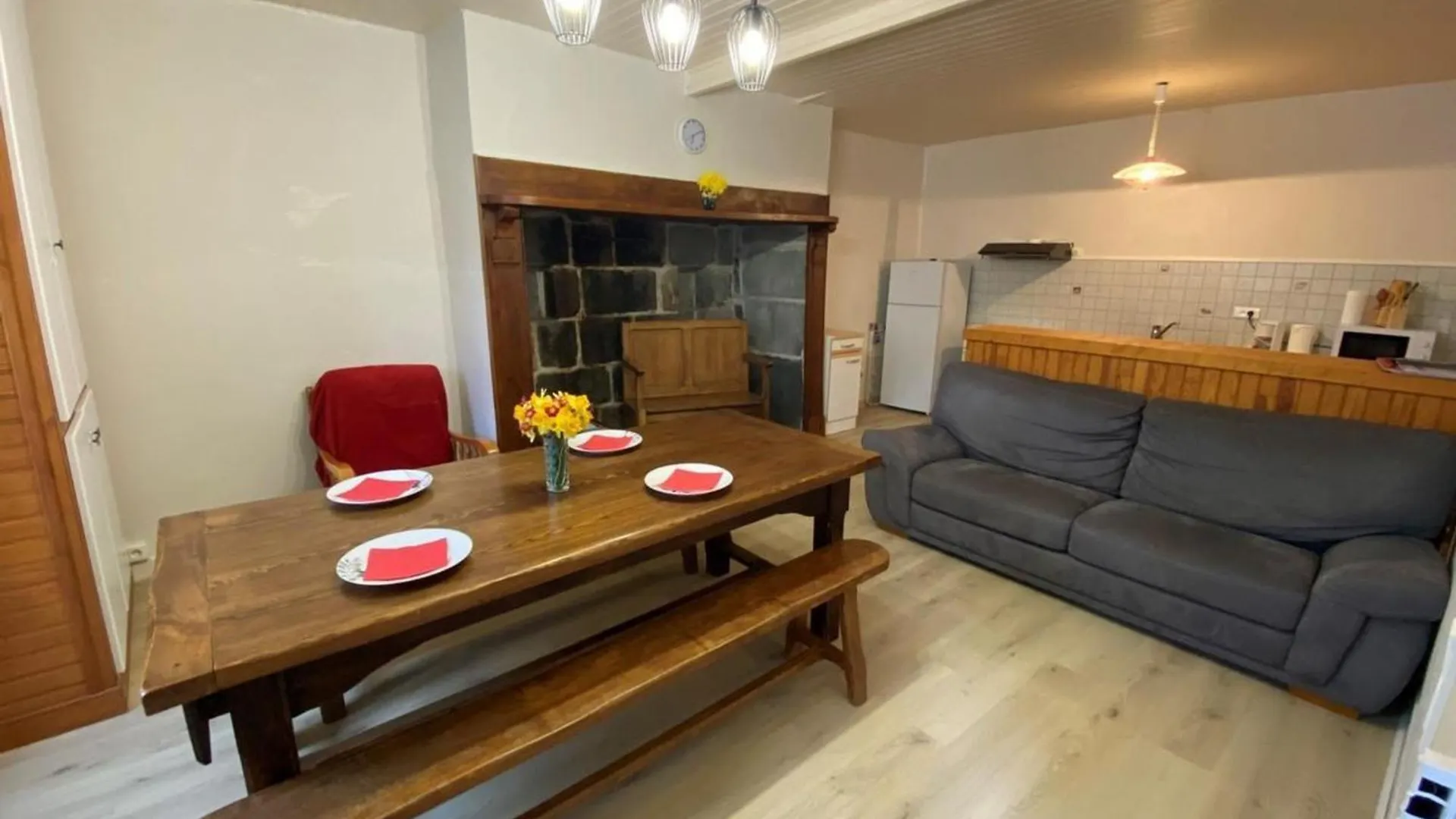 Gite Chaleureux Avec Jardin, Proche De Salers, Activites Nature Et Sports D'Hiver, Wi-Fi Inclus - Fr-1-742-372 Drugeac