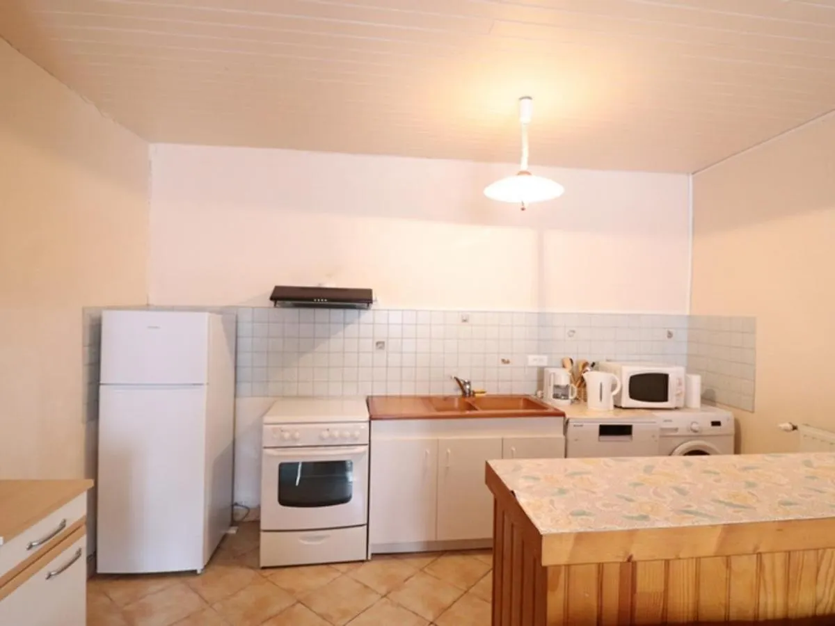 Gite Chaleureux Avec Jardin, Proche De Salers, Activites Nature Et Sports D'Hiver, Wi-Fi Inclus - Fr-1-742-372 Drugeac 0*,  فرنسا